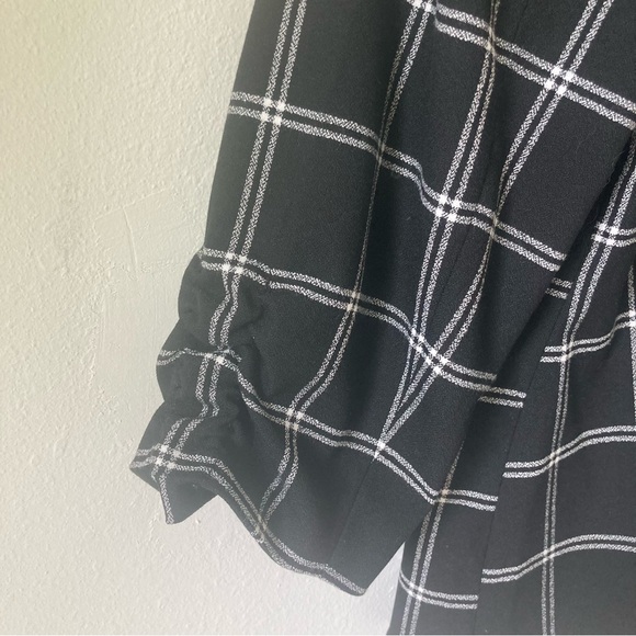 Size M Elle Black & White Plaid Blazer, With 3/4 Length Elastic-Cinched Sleeves - Picture 5 of 7
